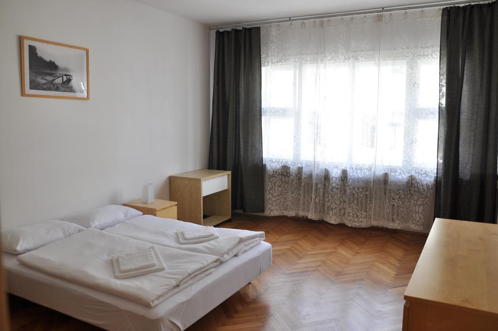 Metropolis Apartment *
