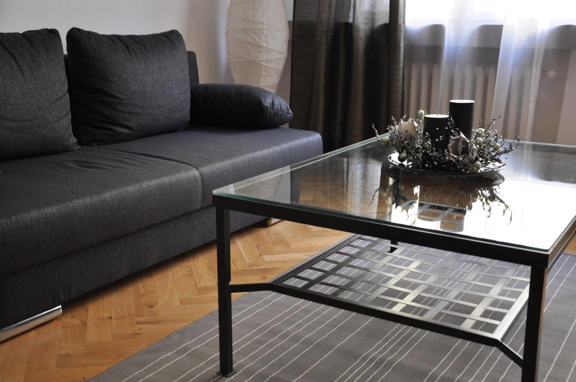 Metropolis Apartment *